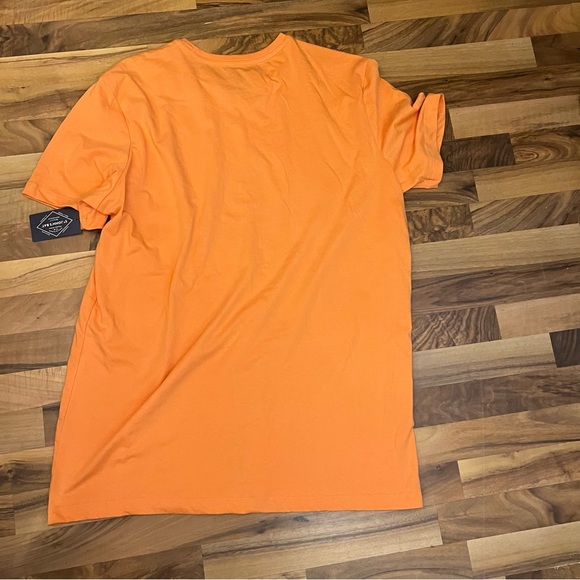 St Johns Bay St Thomas Regatta T-shirt - Picture 4 of 7